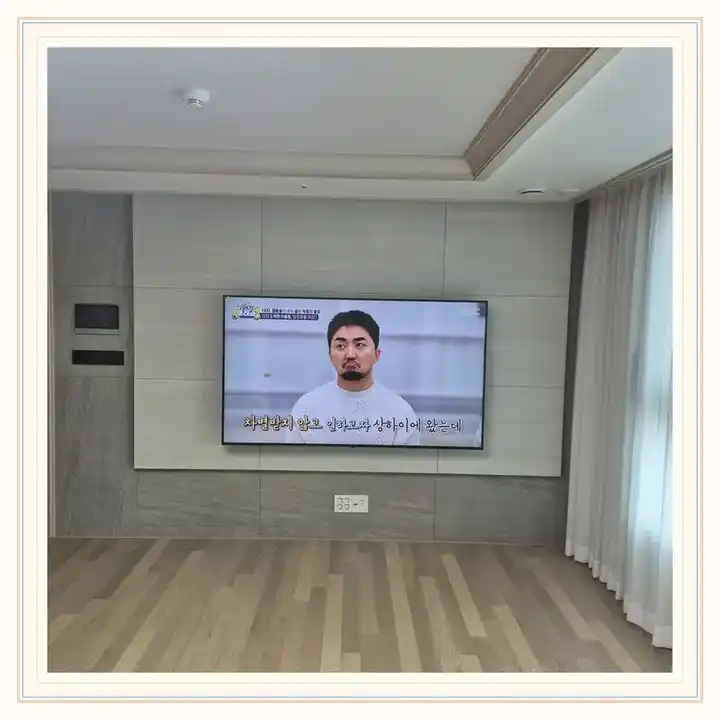 운서역금강펜테리움 무타공 벽걸이TV 설치 상담용 브라켓 참고 사진