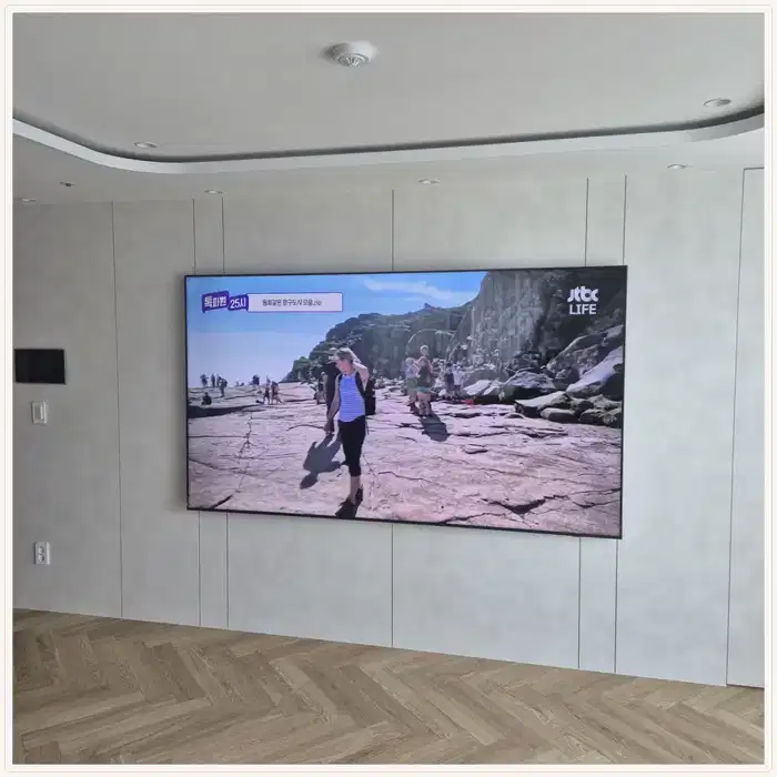 월드메르디앙송도 무타공 벽걸이TV 설치 상담용 브라켓 참고 사진
